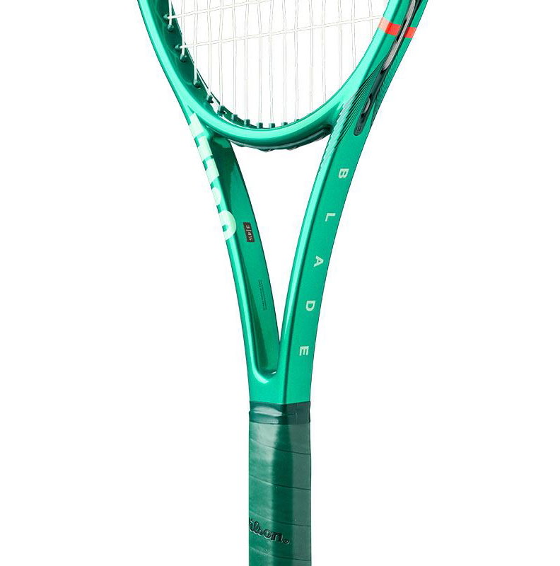 Wilson Blade 98 Pro 18x20 V10 Tennis Racquet