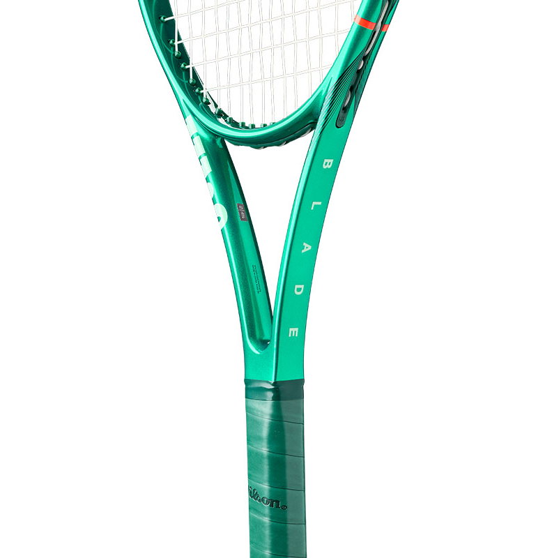 Wilson Blade 104 V10 Tennis Racquet