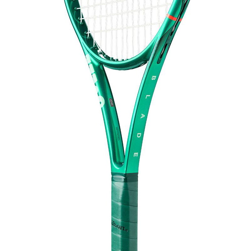Wilson Blade 100 UL V10 Tennis Racquet