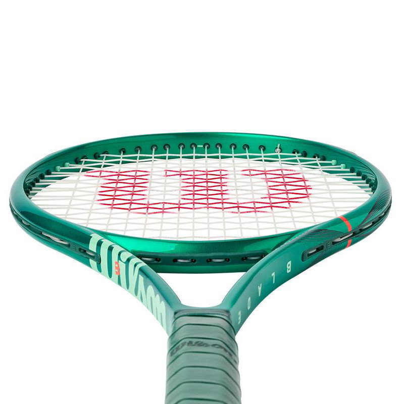Wilson Blade 100 V10 Tennis Racquet