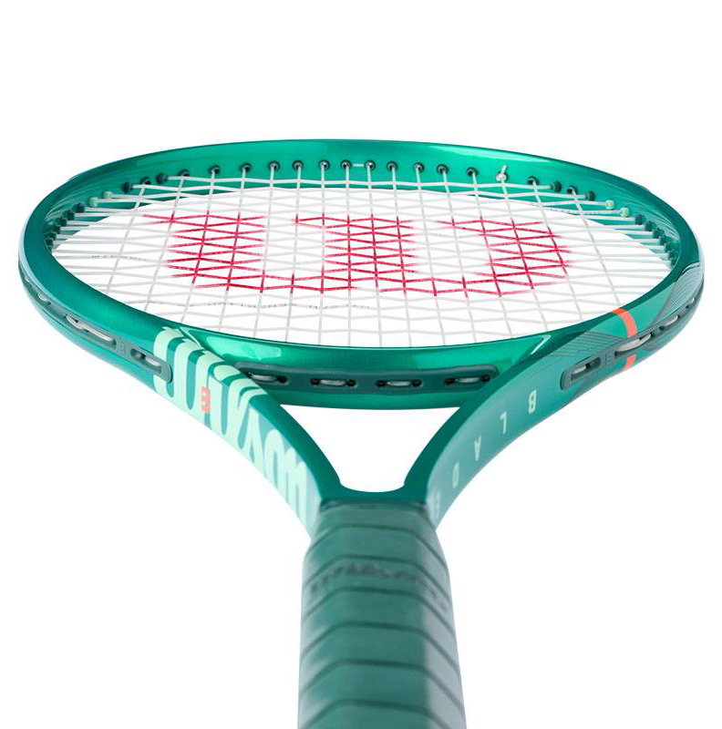 Wilson Blade 98 16x19 V10 Tennis Racquet