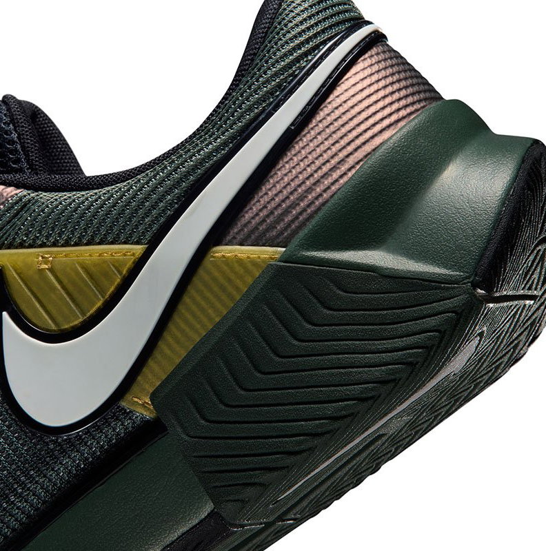 Nike Zoom GP Challenge 1.5 Premium Tennis Men's Shoe